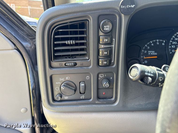 image for item DY0845 2005 Chevrolet Tahoe SUV