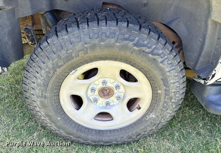 image for item DY0845 2005 Chevrolet Tahoe SUV