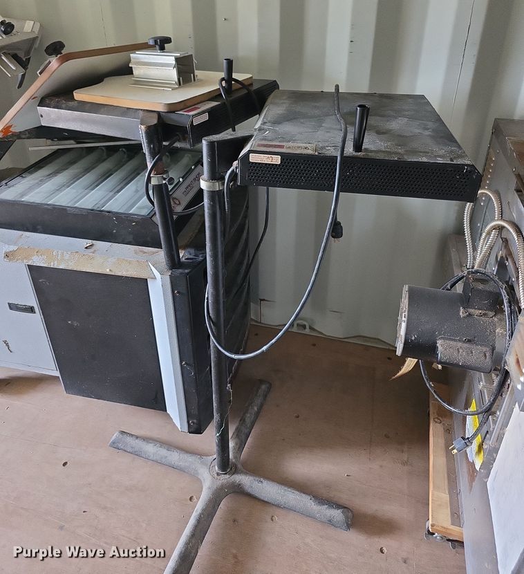 image for item DZ6147 HIX E2408 screen printer