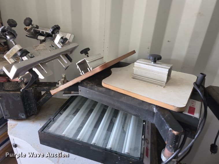 image for item DZ6147 HIX E2408 screen printer