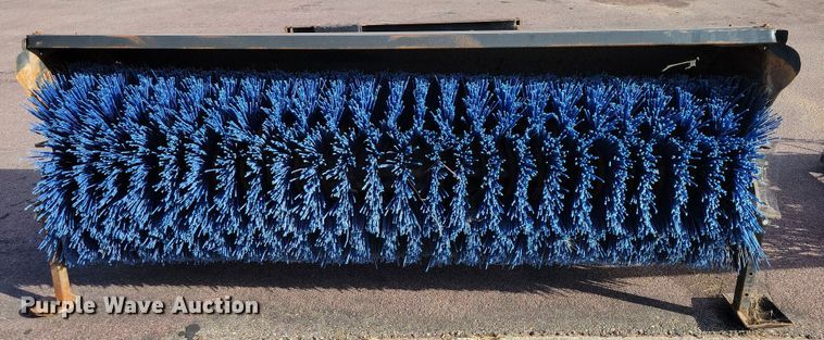 image for item DZ6495 1998 CAT BA18 skid steer broom