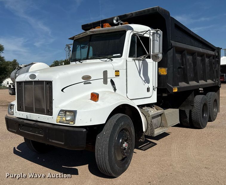 2000 Peterbilt 330-1