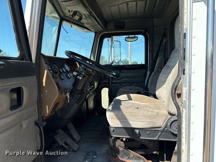 image for item DZ8762 2000 Peterbilt 330 dump truck