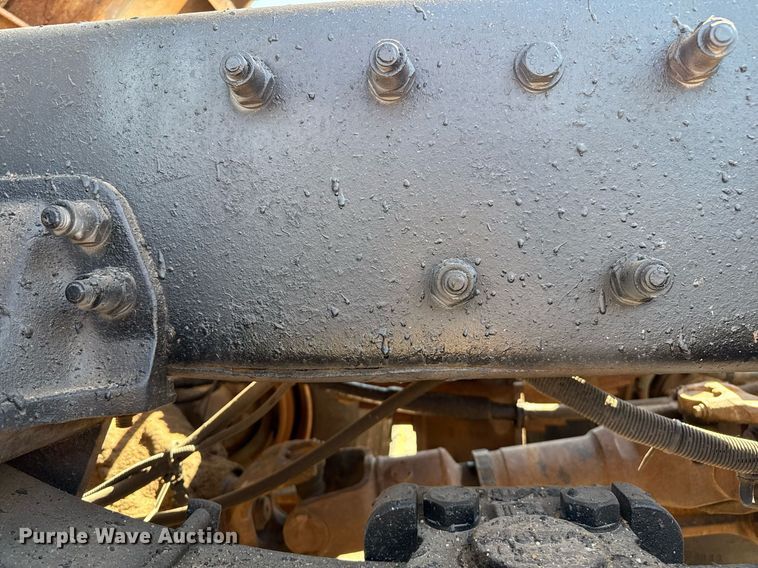 image for item DZ8762 2000 Peterbilt 330 dump truck