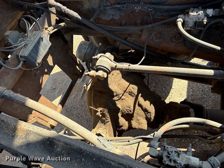 image for item DZ8762 2000 Peterbilt 330 dump truck