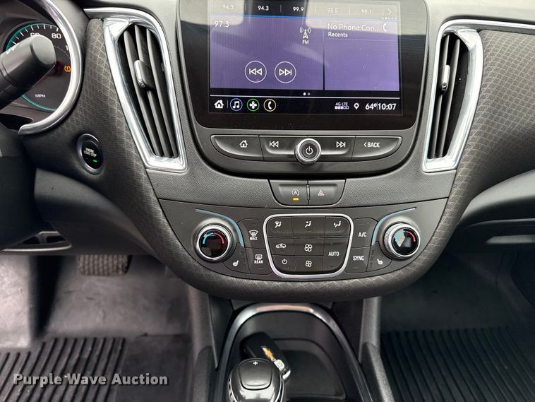 image for item DZ8946 2020 Chevrolet Malibu LT 