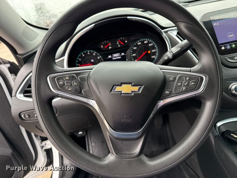 image for item DZ8946 2020 Chevrolet Malibu LT 