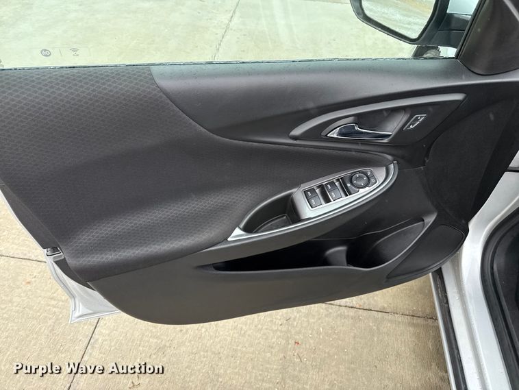 image for item DZ8947 2020 Chevrolet Malibu LT 