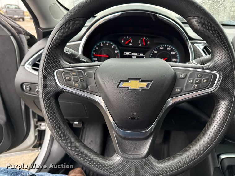 image for item DZ8947 2020 Chevrolet Malibu LT 