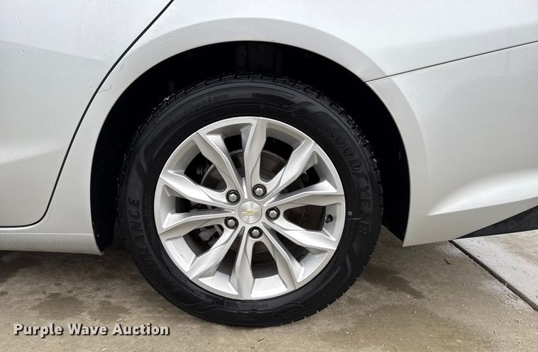 image for item DZ8947 2020 Chevrolet Malibu LT 