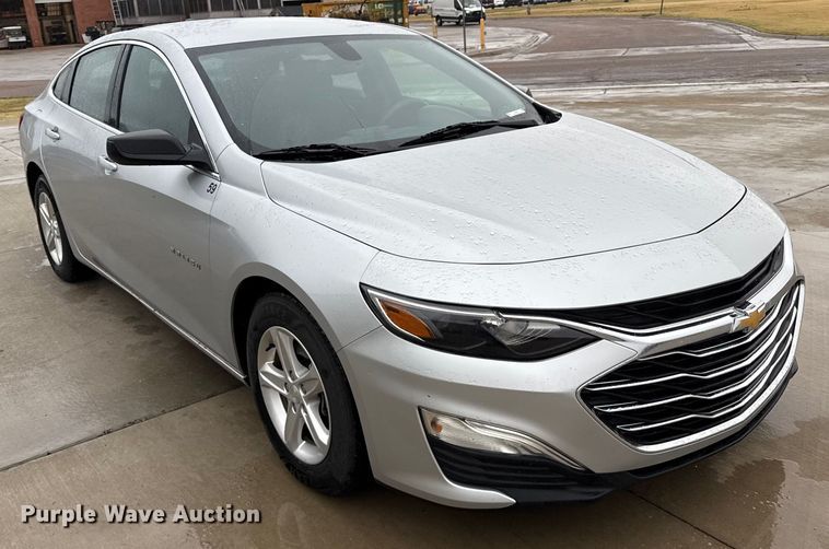 image for item DZ8948 2021 Chevrolet Malibu 