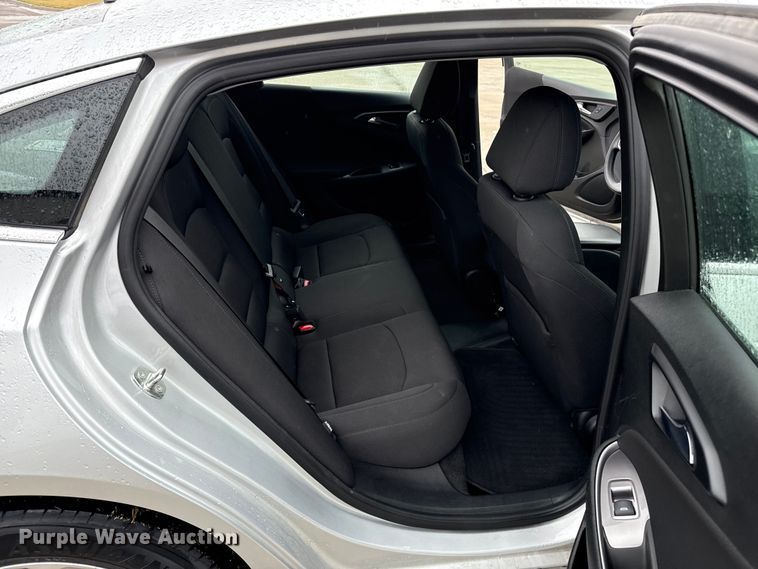 image for item DZ8948 2021 Chevrolet Malibu 