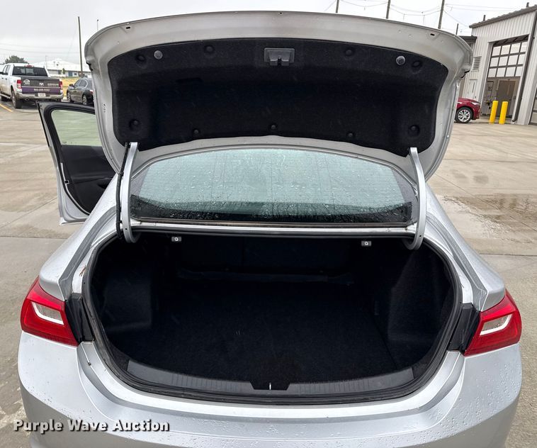 image for item DZ8948 2021 Chevrolet Malibu 