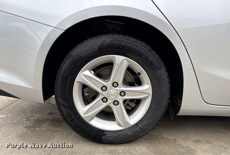 image for item DZ8948 2021 Chevrolet Malibu 