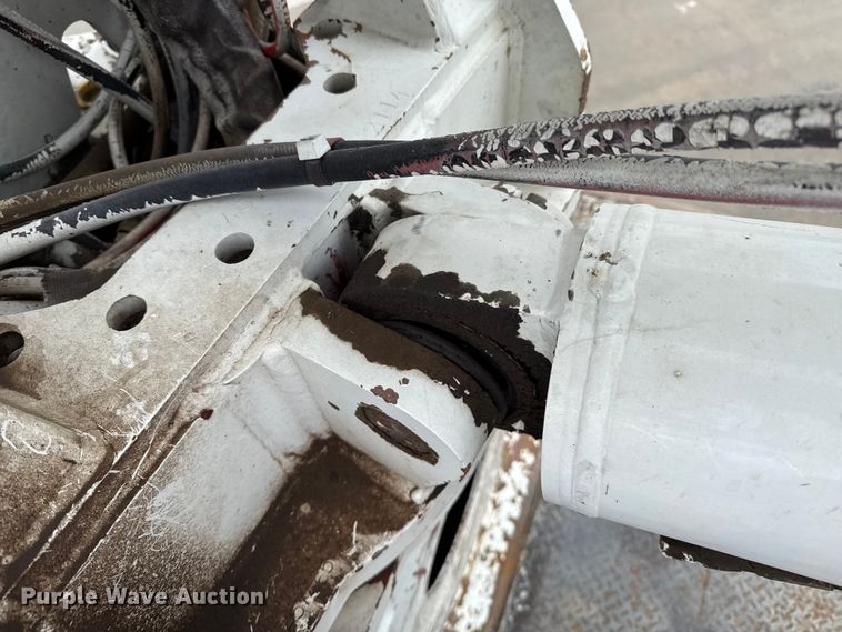 image for item DZ8961 2002 International 4800 digger derrick truck