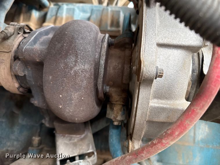 image for item DZ8961 2002 International 4800 digger derrick truck