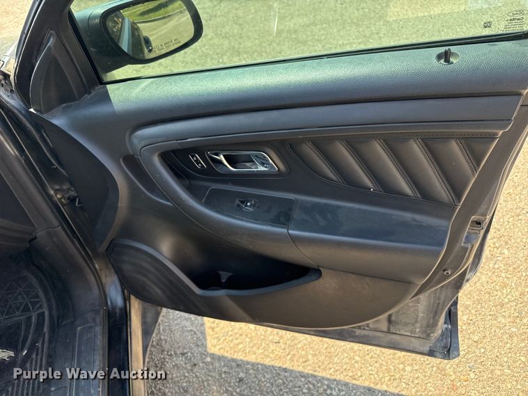 image for item DZ8971 2013 Ford Taurus Police 