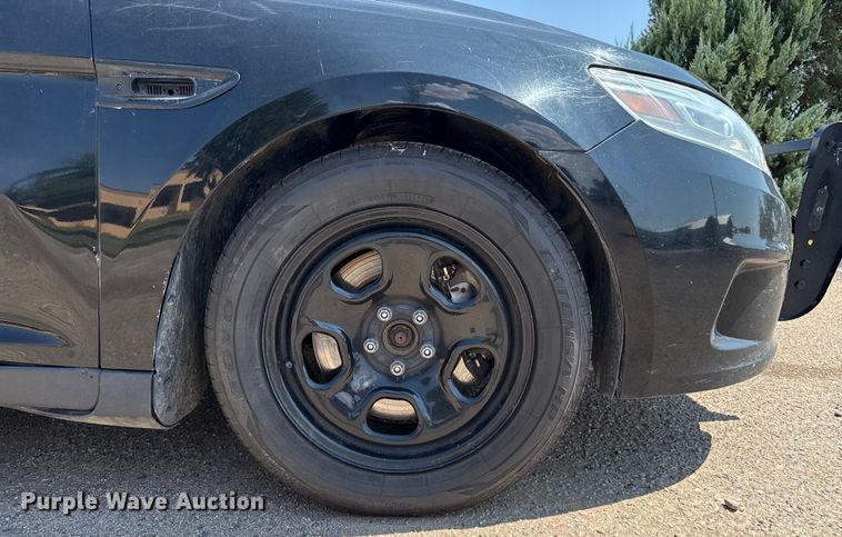 image for item DZ8971 2013 Ford Taurus Police 