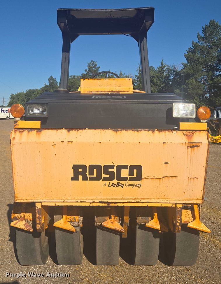 image for item EB1010 Roscoe Tru-Pac 915 pneumatic roller