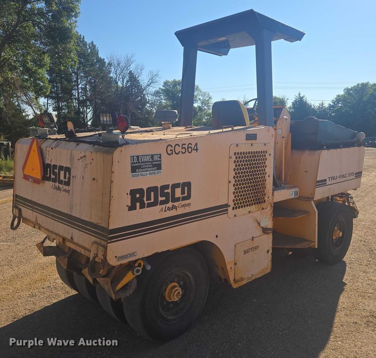 image for item EB1010 Roscoe Tru-Pac 915 pneumatic roller