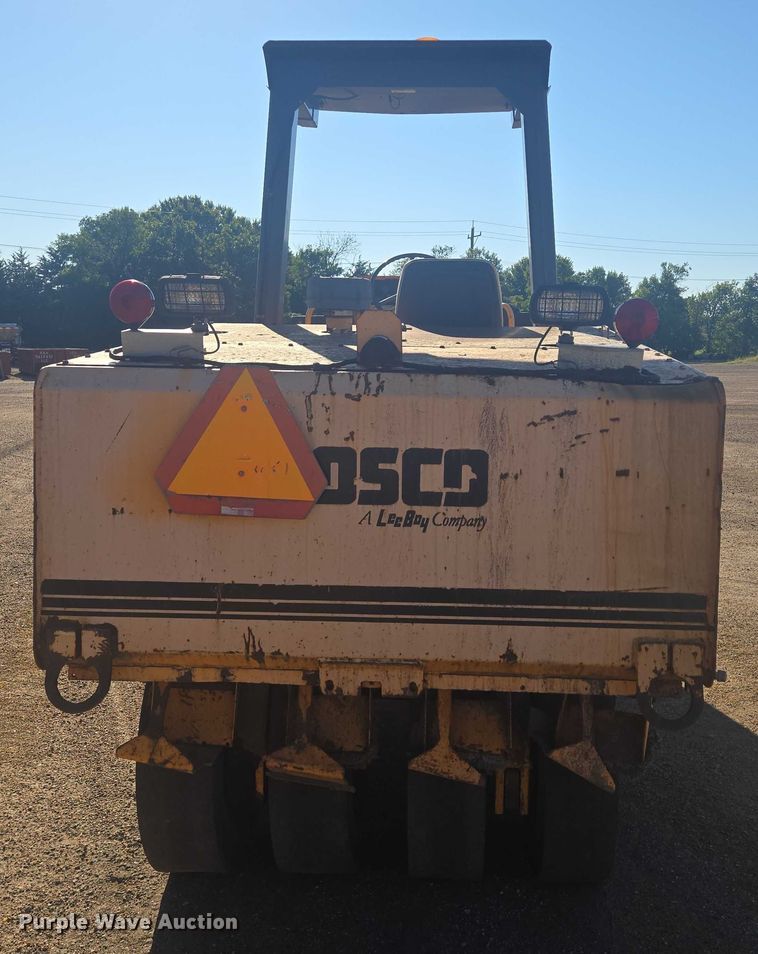 image for item EB1010 Roscoe Tru-Pac 915 pneumatic roller