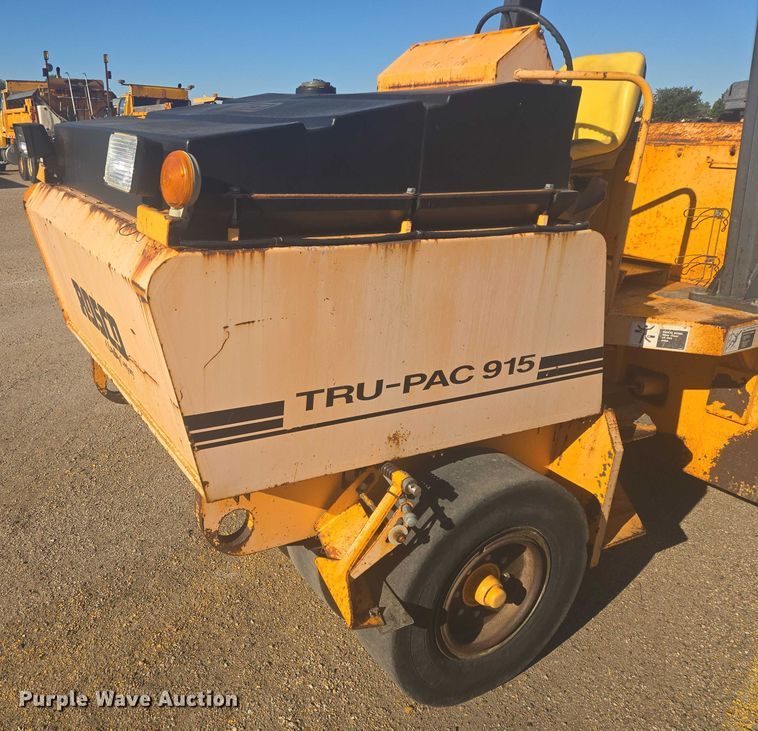 image for item EB1010 Roscoe Tru-Pac 915 pneumatic roller