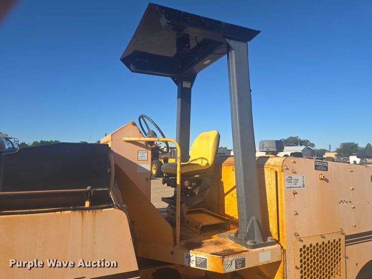 image for item EB1010 Roscoe Tru-Pac 915 pneumatic roller