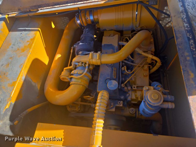 image for item EB1010 Roscoe Tru-Pac 915 pneumatic roller