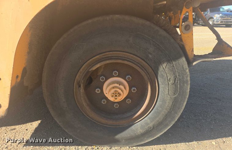 image for item EB1010 Roscoe Tru-Pac 915 pneumatic roller