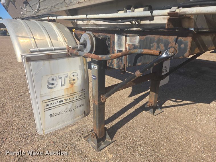 image for item EB1011 1989 Brenner tank trailer