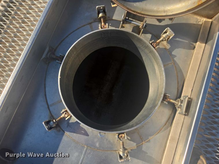 image for item EB1011 1989 Brenner tank trailer