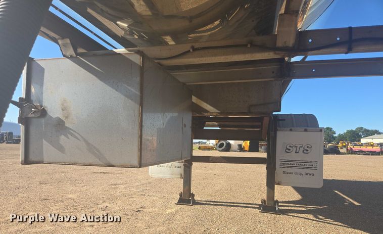 image for item EB1011 1989 Brenner tank trailer