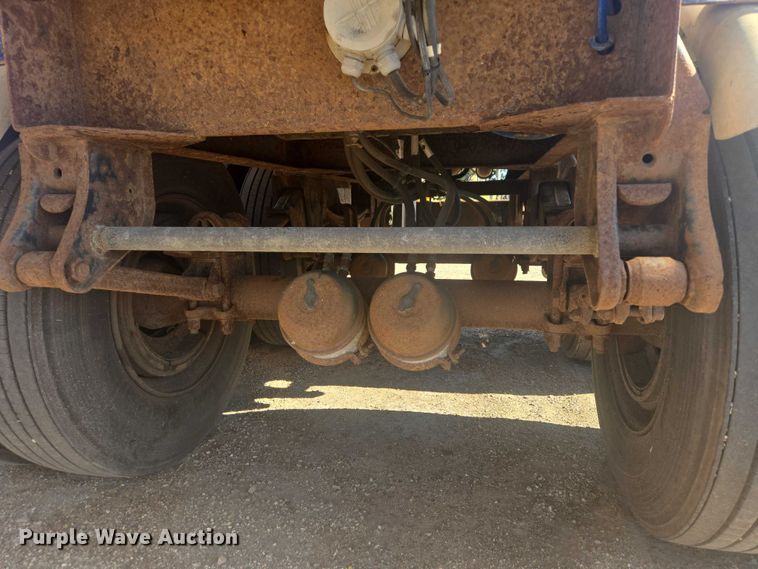 image for item EB1011 1989 Brenner tank trailer