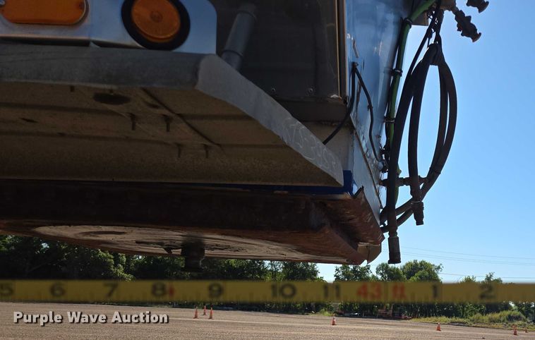 image for item EB1011 1989 Brenner tank trailer