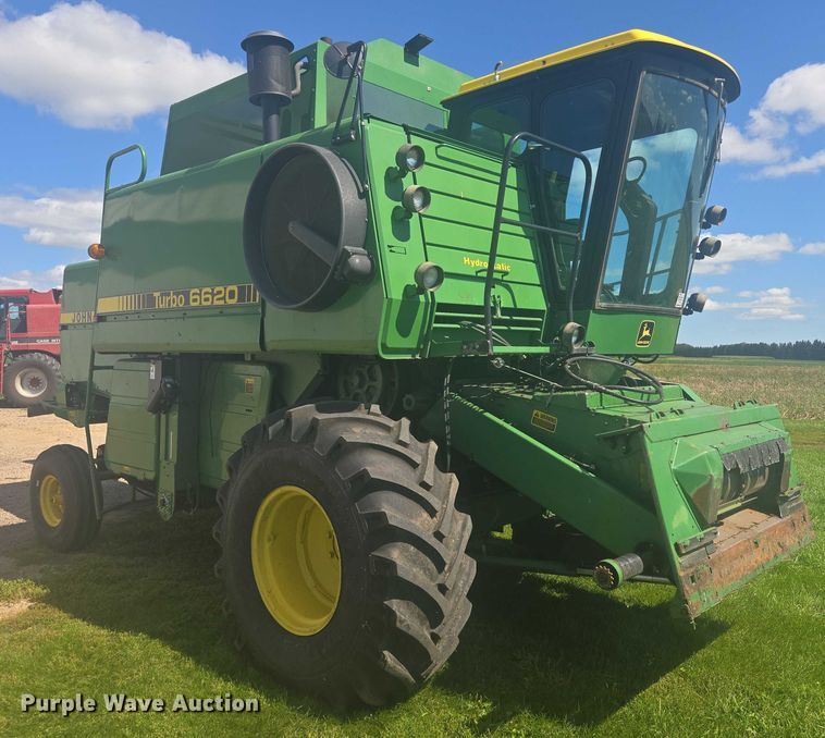 image for item EB1014 1983 John Deere Turbo 6620  combine