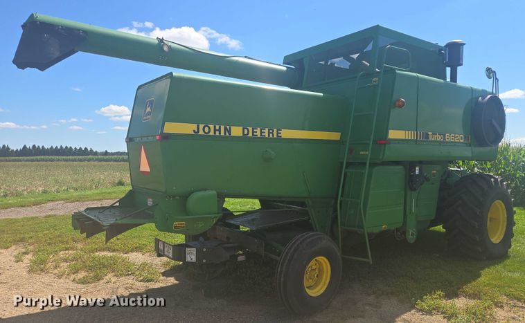 image for item EB1014 1983 John Deere Turbo 6620  combine
