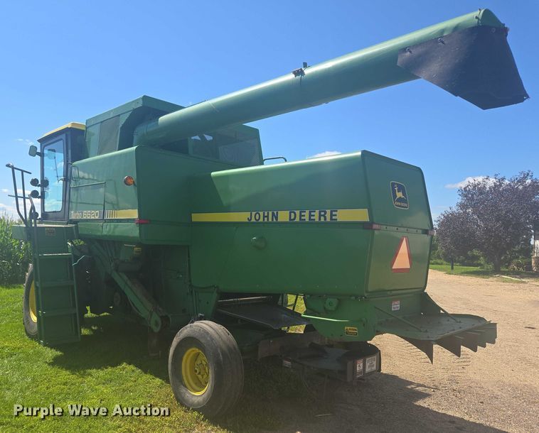 image for item EB1014 1983 John Deere Turbo 6620  combine