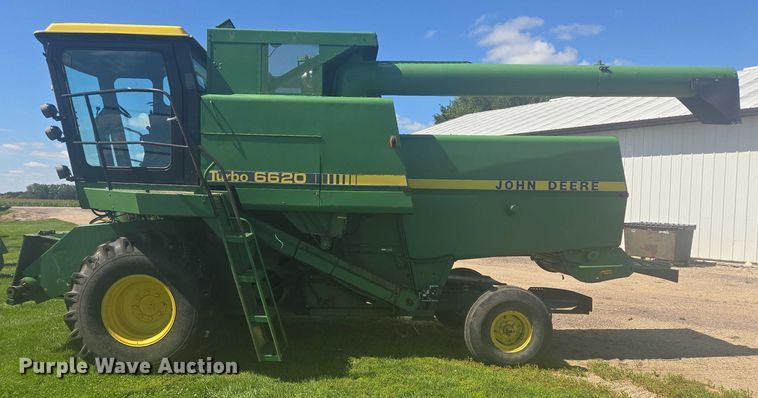image for item EB1014 1983 John Deere Turbo 6620  combine