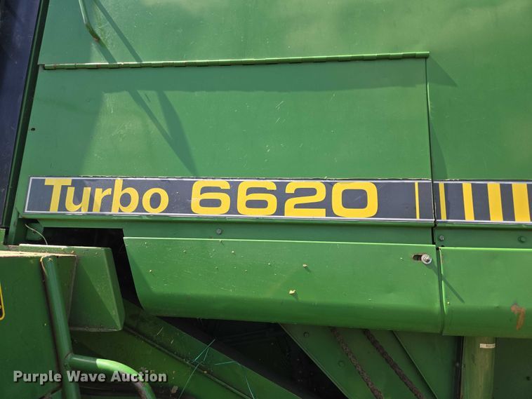 image for item EB1014 1983 John Deere Turbo 6620  combine