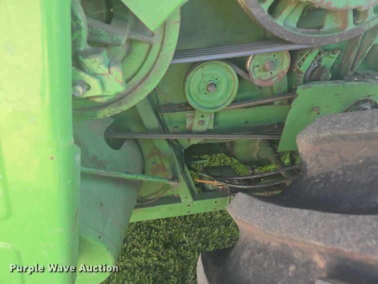 image for item EB1014 1983 John Deere Turbo 6620  combine