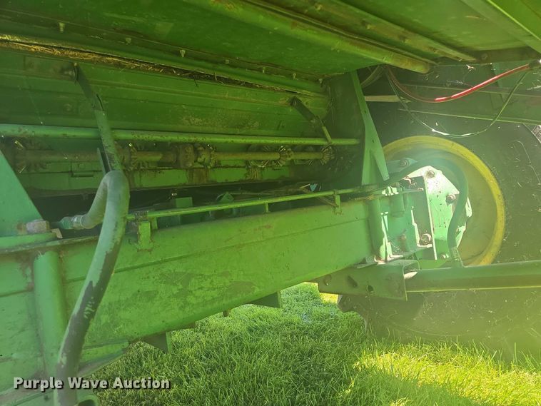 image for item EB1014 1983 John Deere Turbo 6620  combine