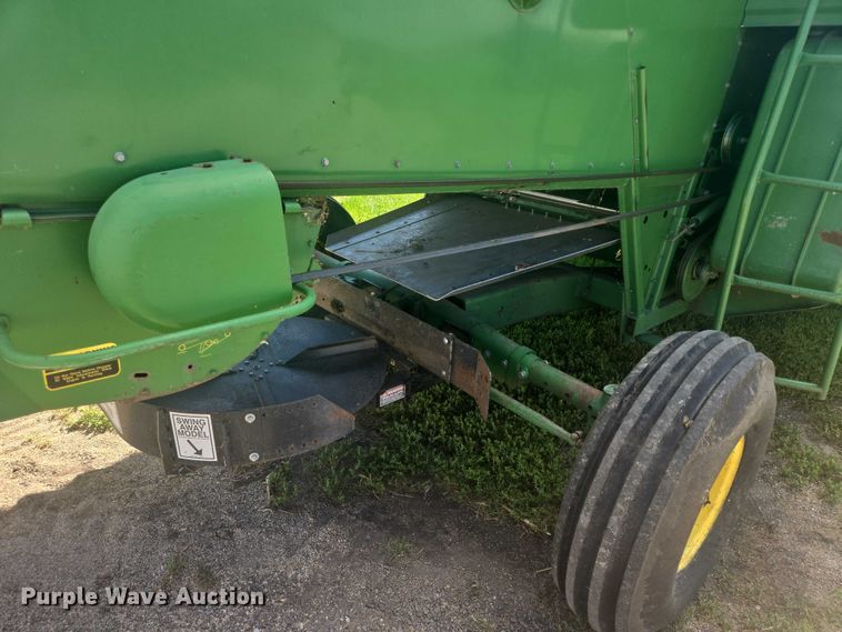 image for item EB1014 1983 John Deere Turbo 6620  combine