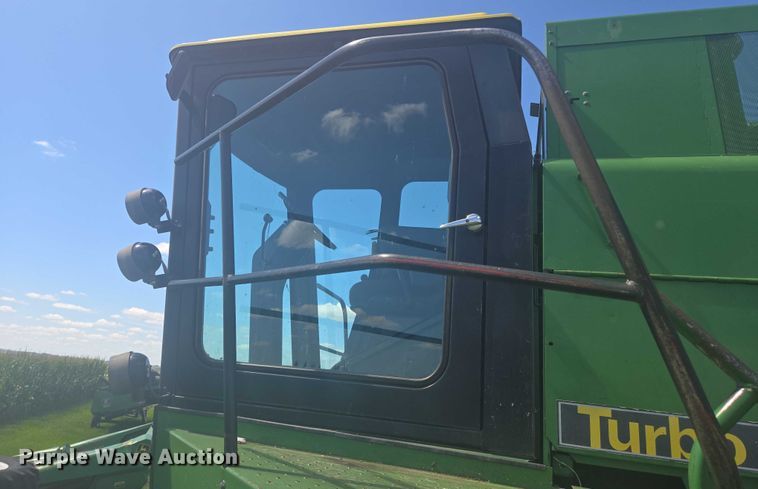 image for item EB1014 1983 John Deere Turbo 6620  combine