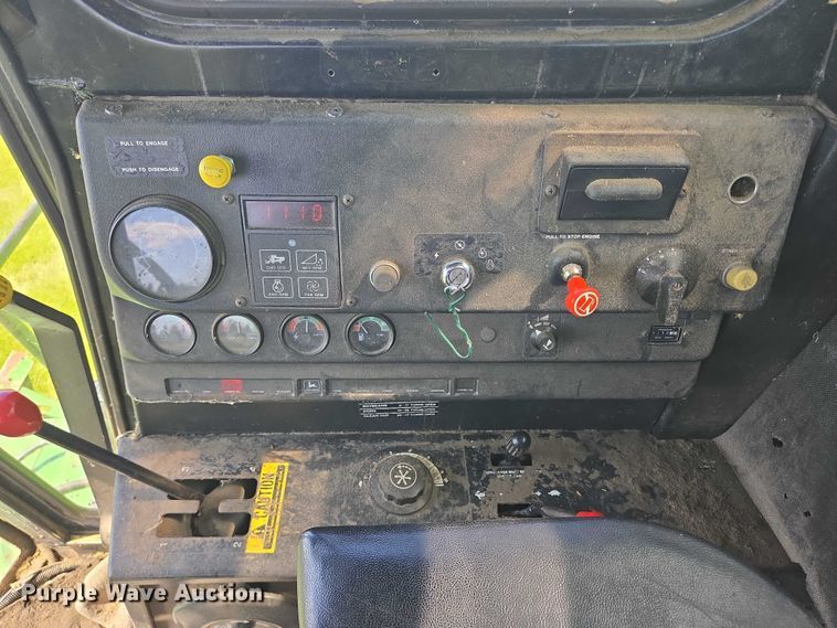 image for item EB1014 1983 John Deere Turbo 6620  combine