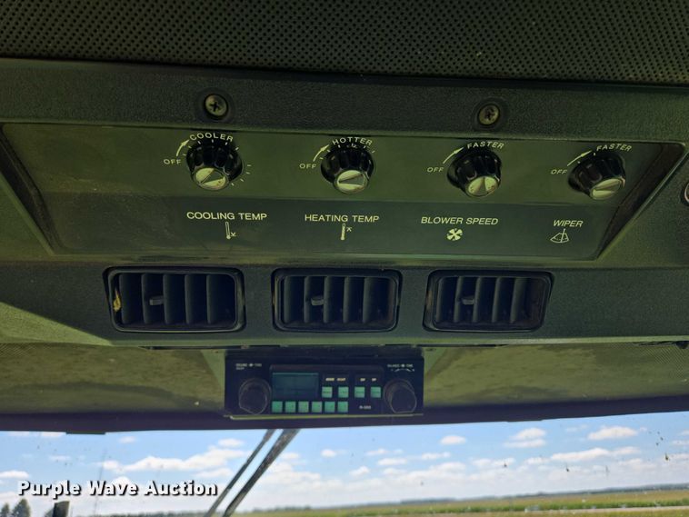 image for item EB1014 1983 John Deere Turbo 6620  combine