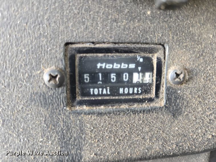 image for item EB1014 1983 John Deere Turbo 6620  combine