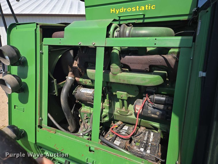 image for item EB1014 1983 John Deere Turbo 6620  combine