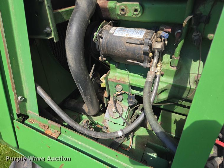 image for item EB1014 1983 John Deere Turbo 6620  combine