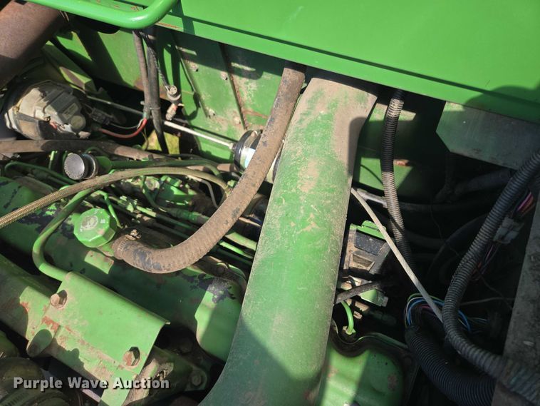 image for item EB1014 1983 John Deere Turbo 6620  combine