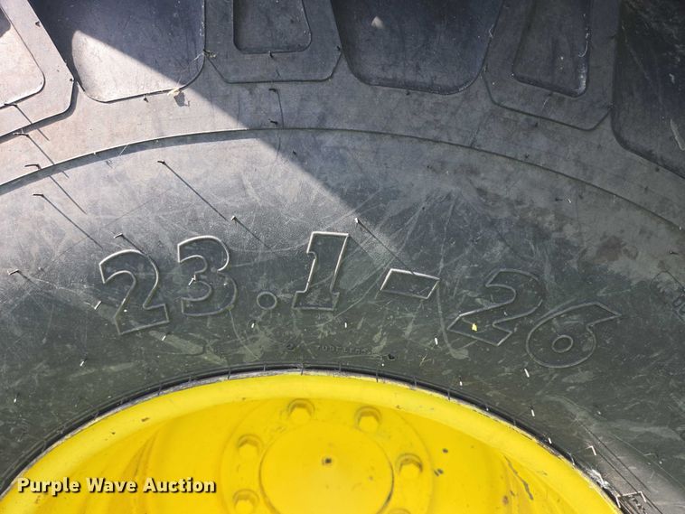 image for item EB1014 1983 John Deere Turbo 6620  combine